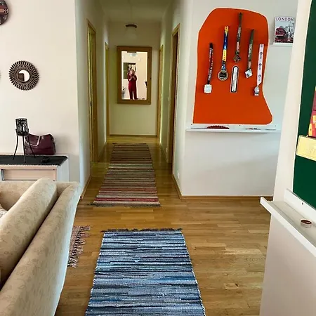 Cosy House In Center Of بيت للعطل *