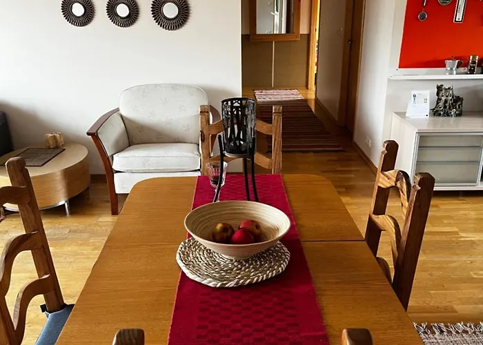 Cosy House In Center Of Semesterbostad